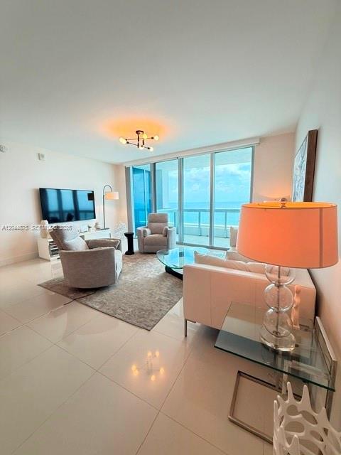 6899 Collins Ave # 2201, Miami Beach FL 33141
