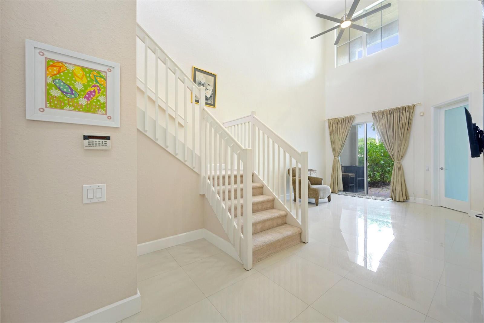 1384 Harbor View W, Hollywood FL 33019 photo 4