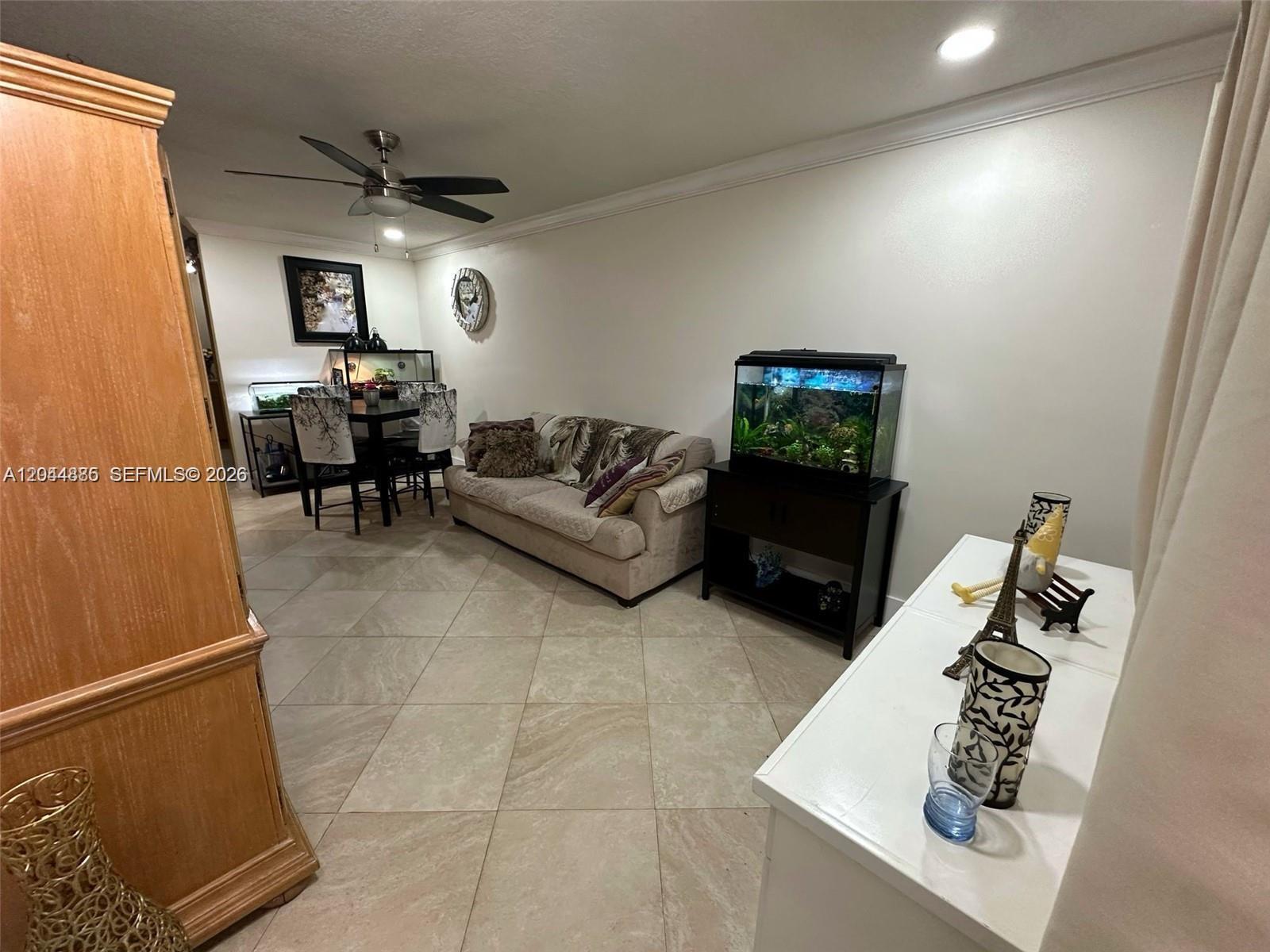 11537 SW 6th St, Sweetwater FL 33174 photo 5