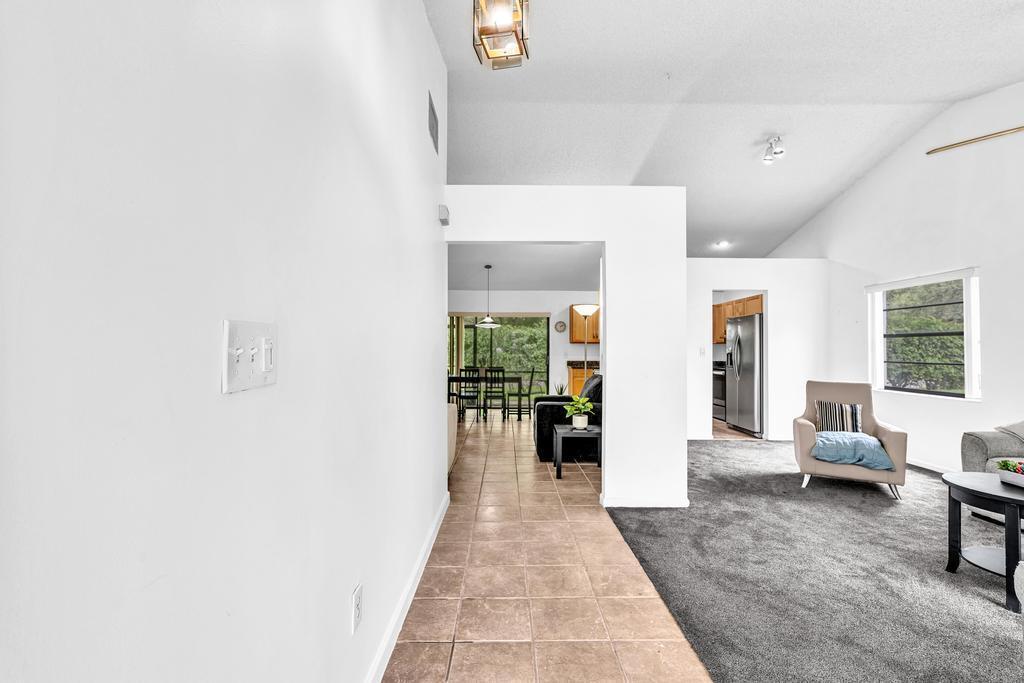 425 Shadow Wood Lane, Coral Springs FL 33071 photo 4