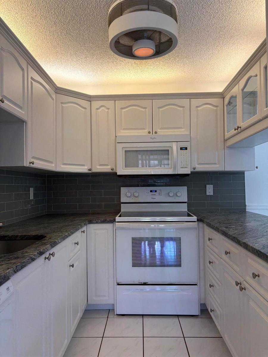 203 SE Camelot Gardens Boulevard # C, Port St. Lucie FL 34952 photo 4