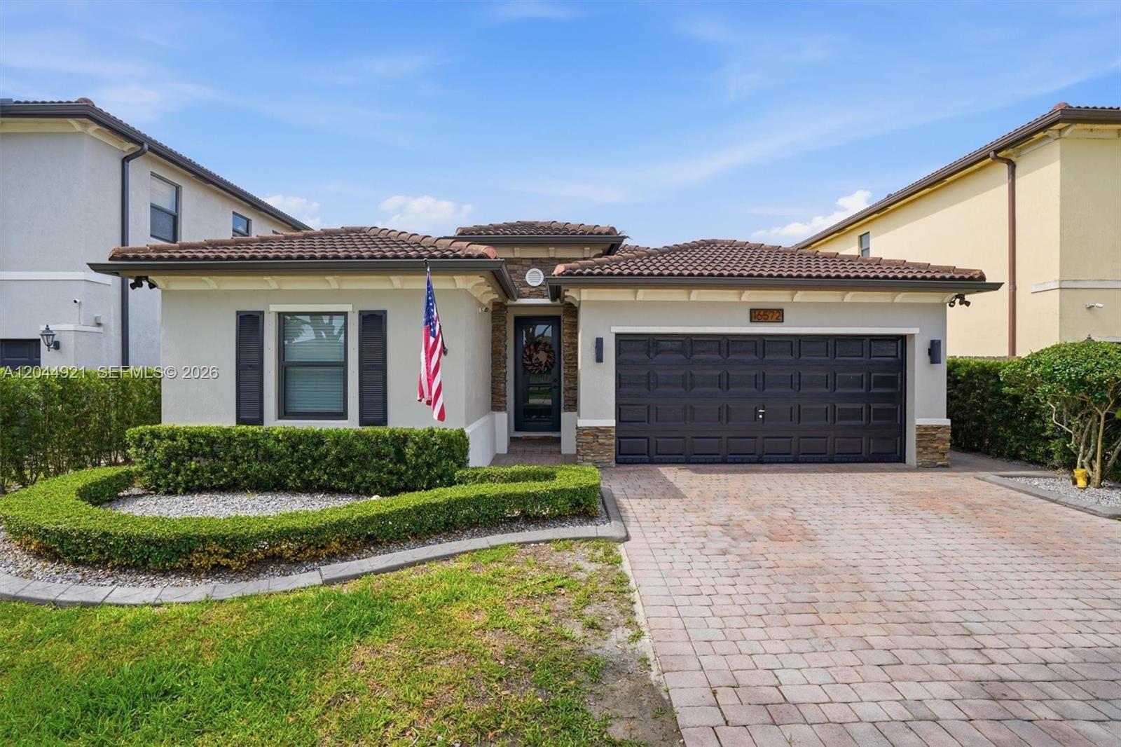 16572 SW 43rd Lane, Miami FL 33185 photo 5