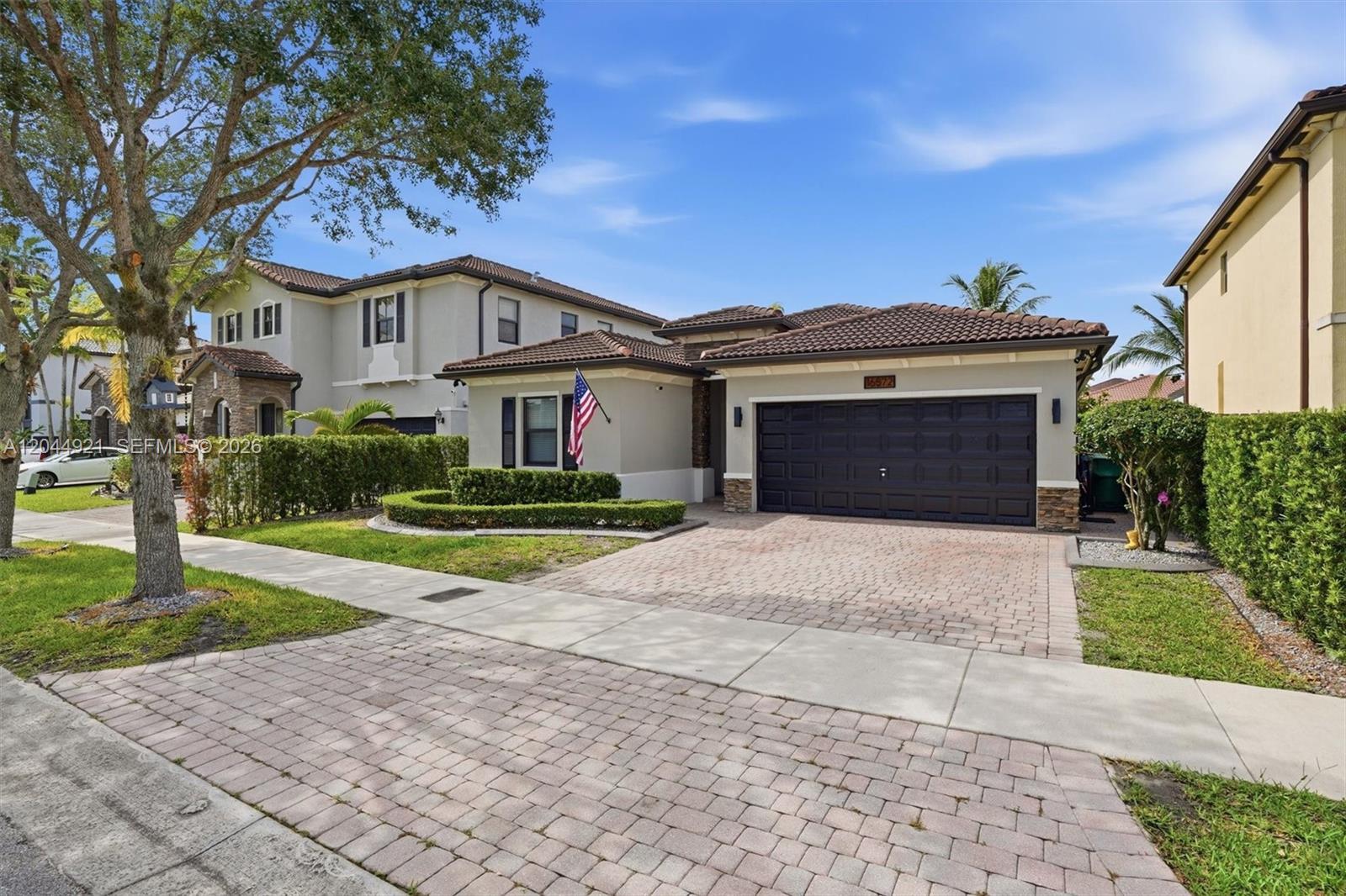 16572 SW 43rd Lane, Miami FL 33185 photo 4