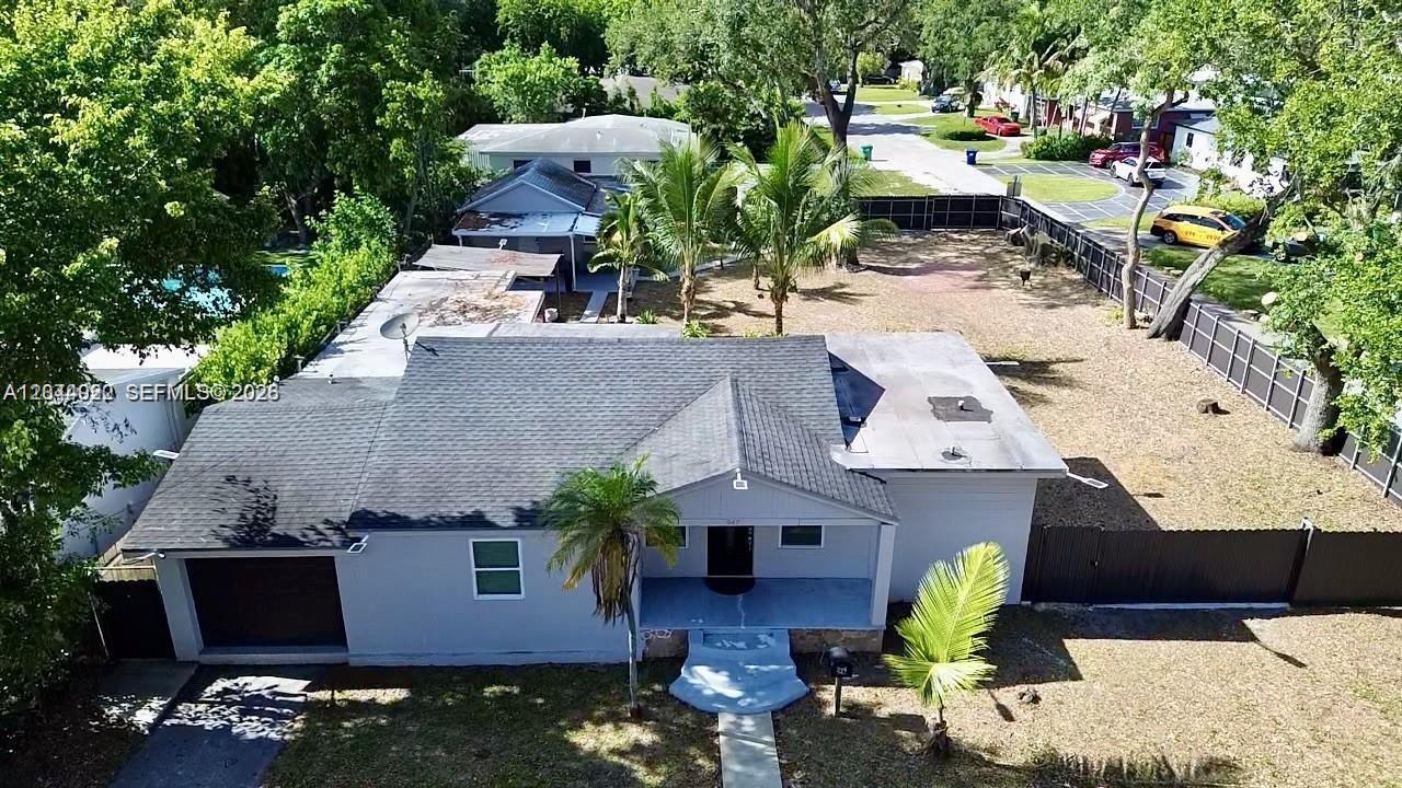 947 NE 149th St, Miami FL 33161 photo 2
