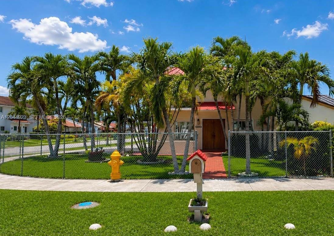 1050 SW 123rd Ave, Miami FL 33184