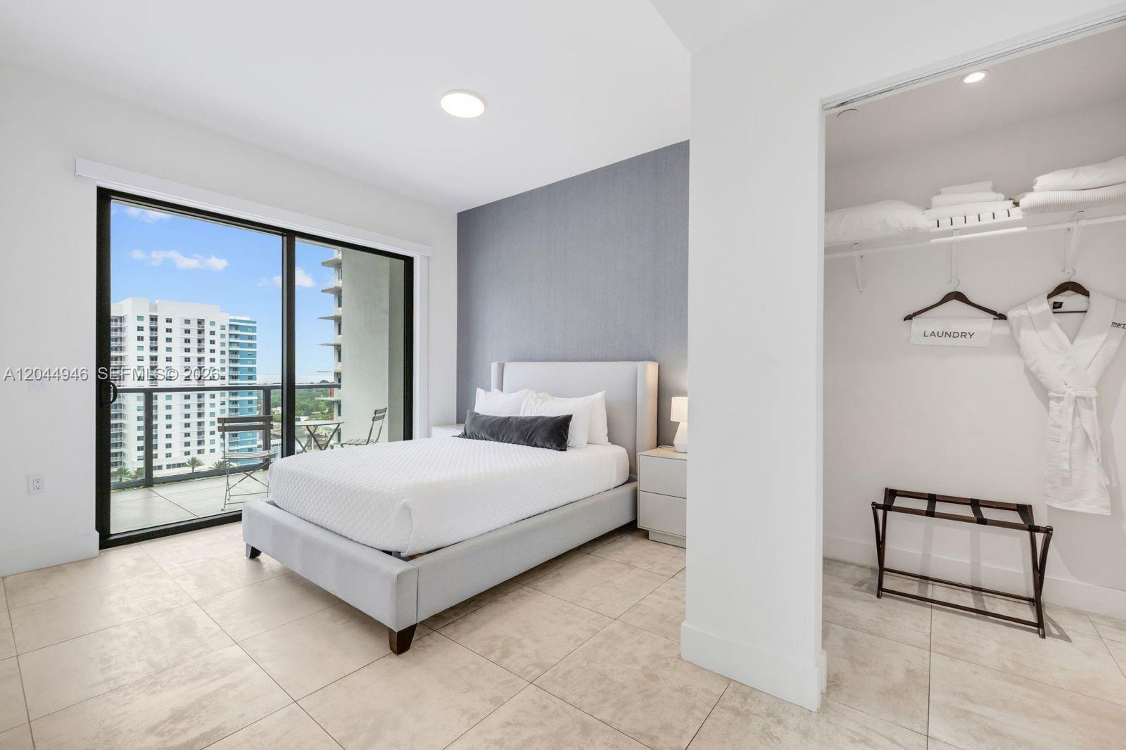 239 SW 9th St # 1801, Miami FL 33130 photo 5