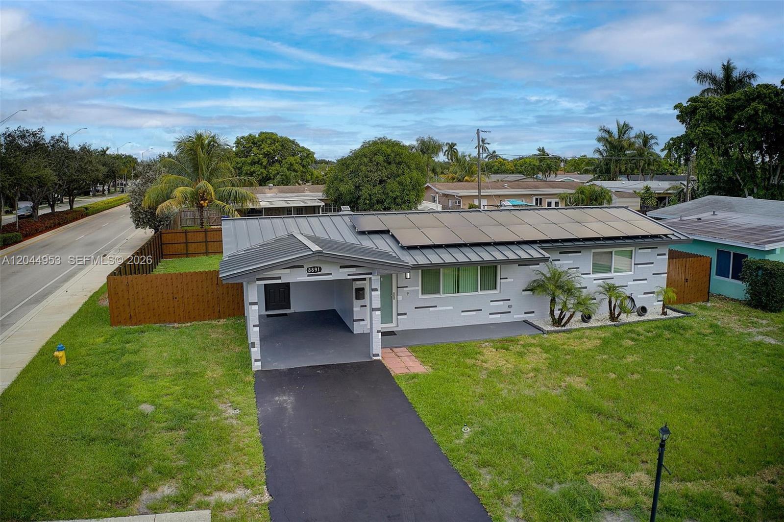8891 NW 11th St, Pembroke Pines FL 33024