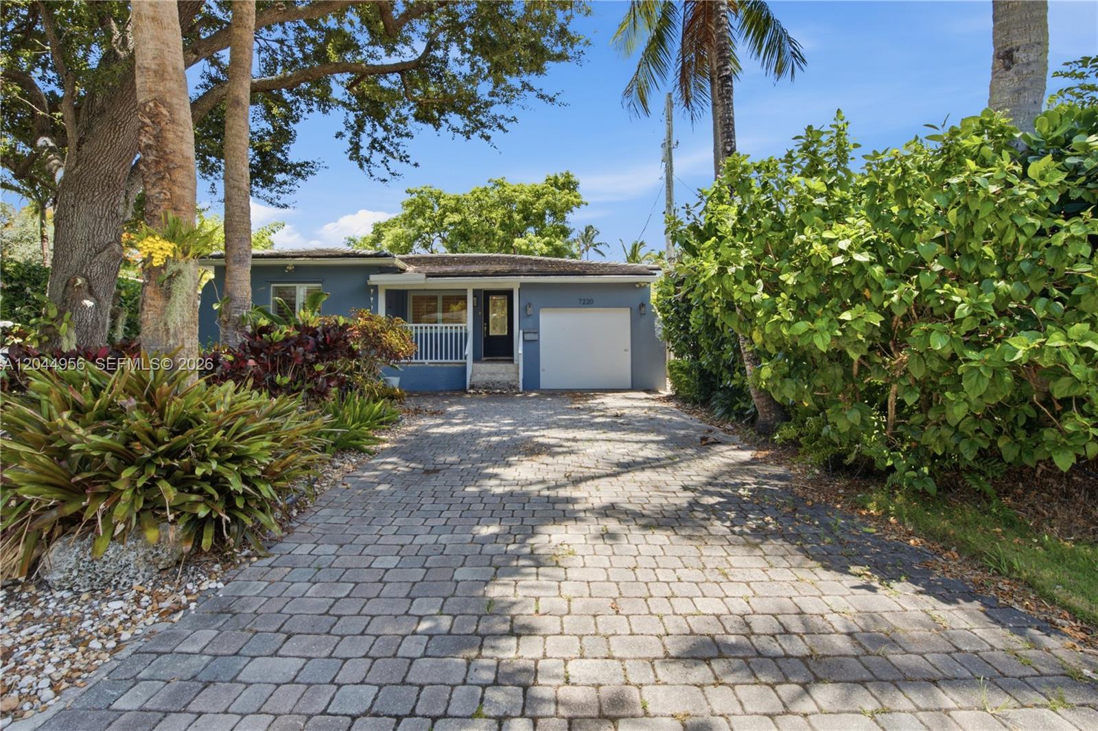 7220 SW 53rd Ct, Miami FL 33143