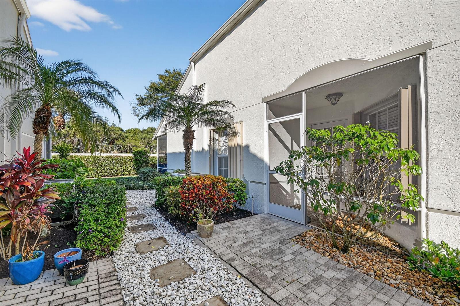 8536 Logia Circle, Boynton Beach FL 33472 photo 2