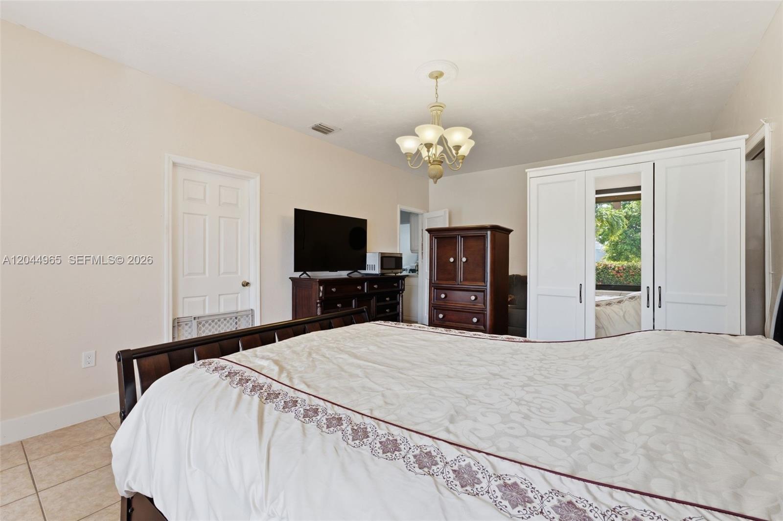 1421-1419 SW 76 ct, Miami FL 33144 photo 5