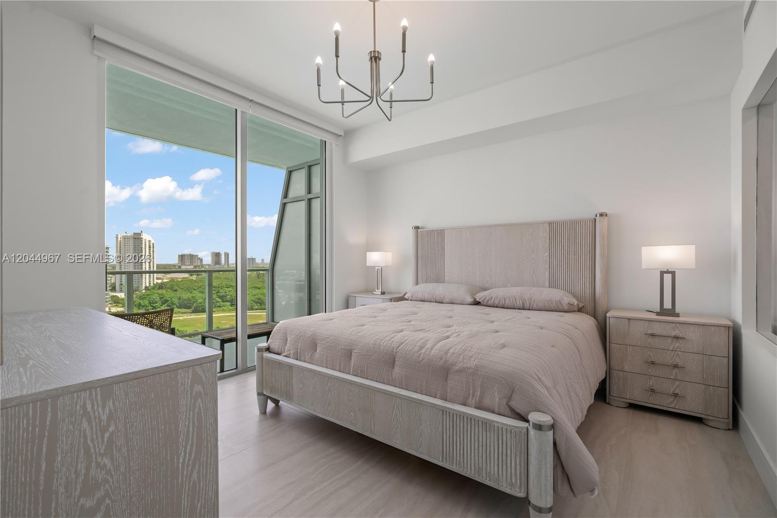 2411 Laguna Circle # 1207, Miami FL 33181 photo 5