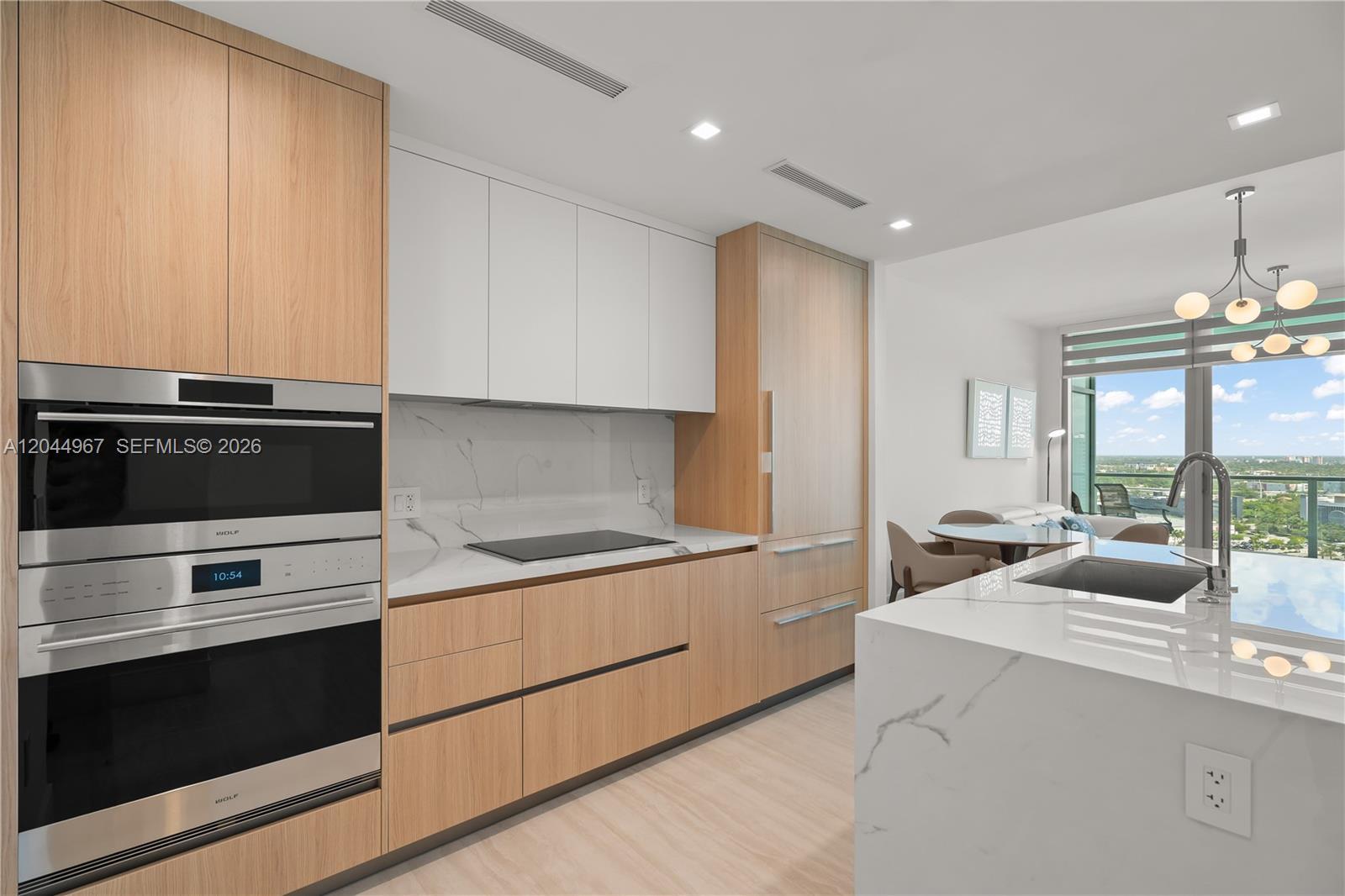 2411 Laguna Circle # 1207, Miami FL 33181 photo 4