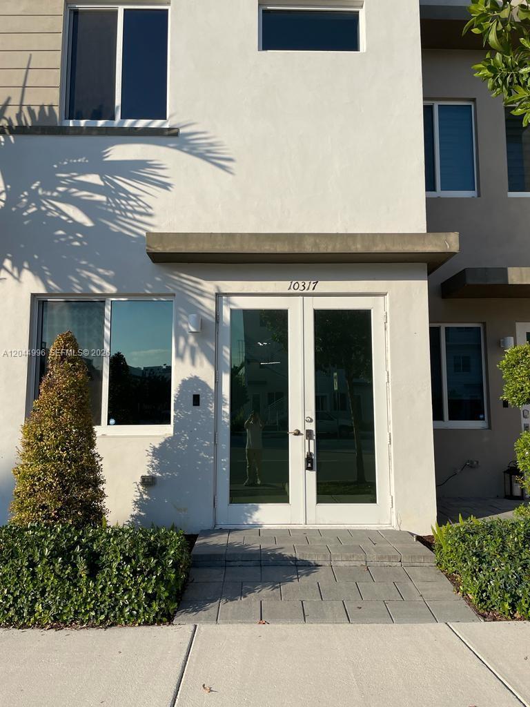 10317 NW 66th St # 10317, Doral FL 33178