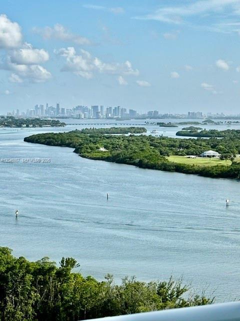 100 Bayview Dr # 2124, Sunny Isles Beach FL 33160 photo 3