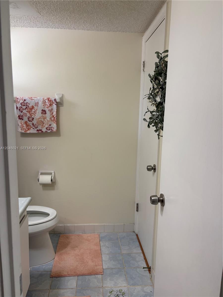 9340 Lagoon Pl # 202, Davie FL 33324 photo 4