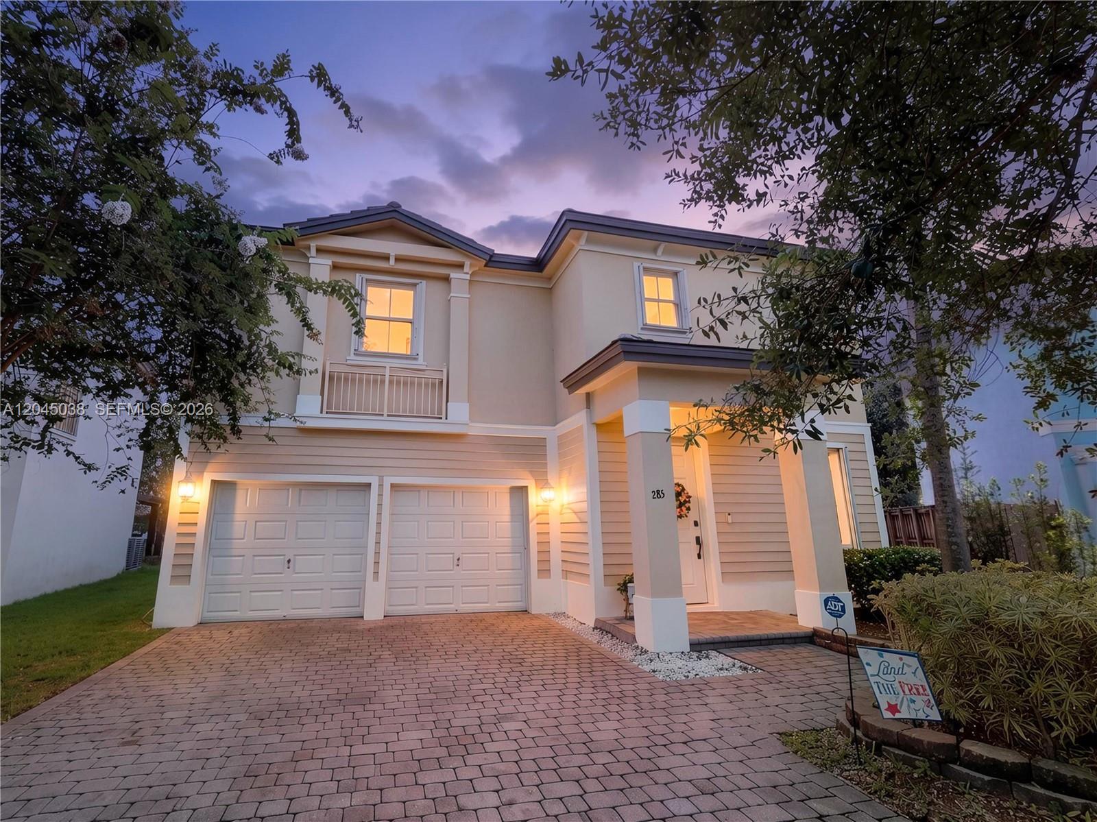 285 NE 32nd Ter, Homestead FL 33033 photo 2