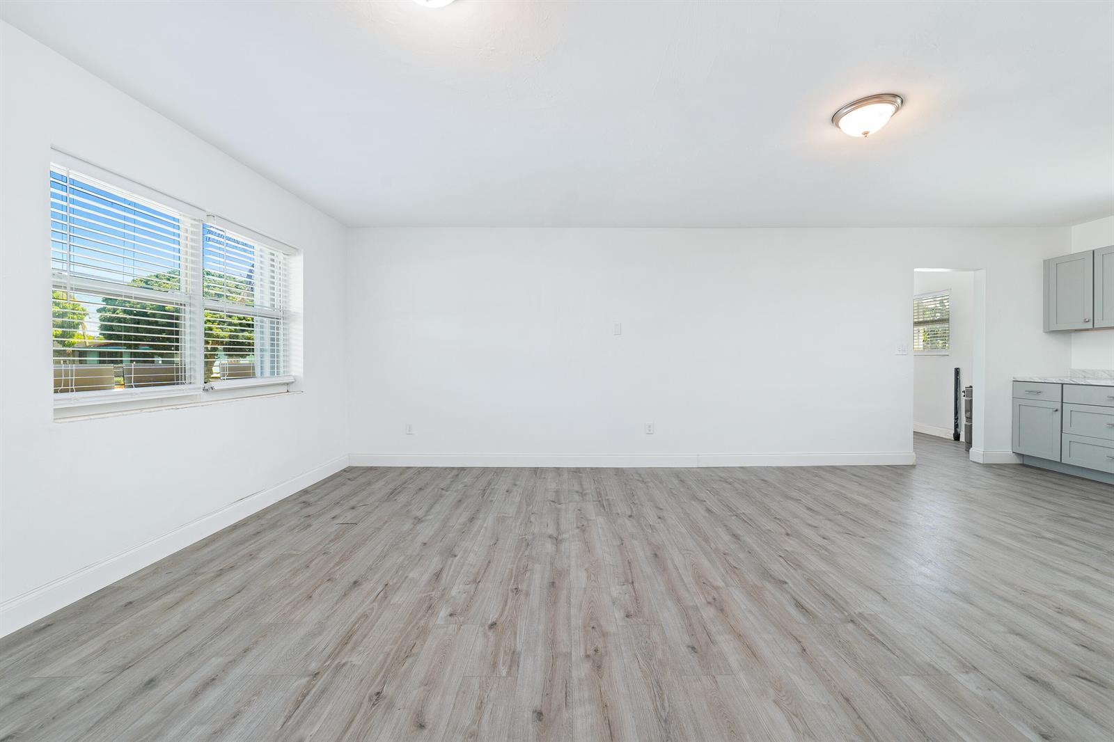 317 NW 14th Street, Belle Glade FL 33430 photo 2