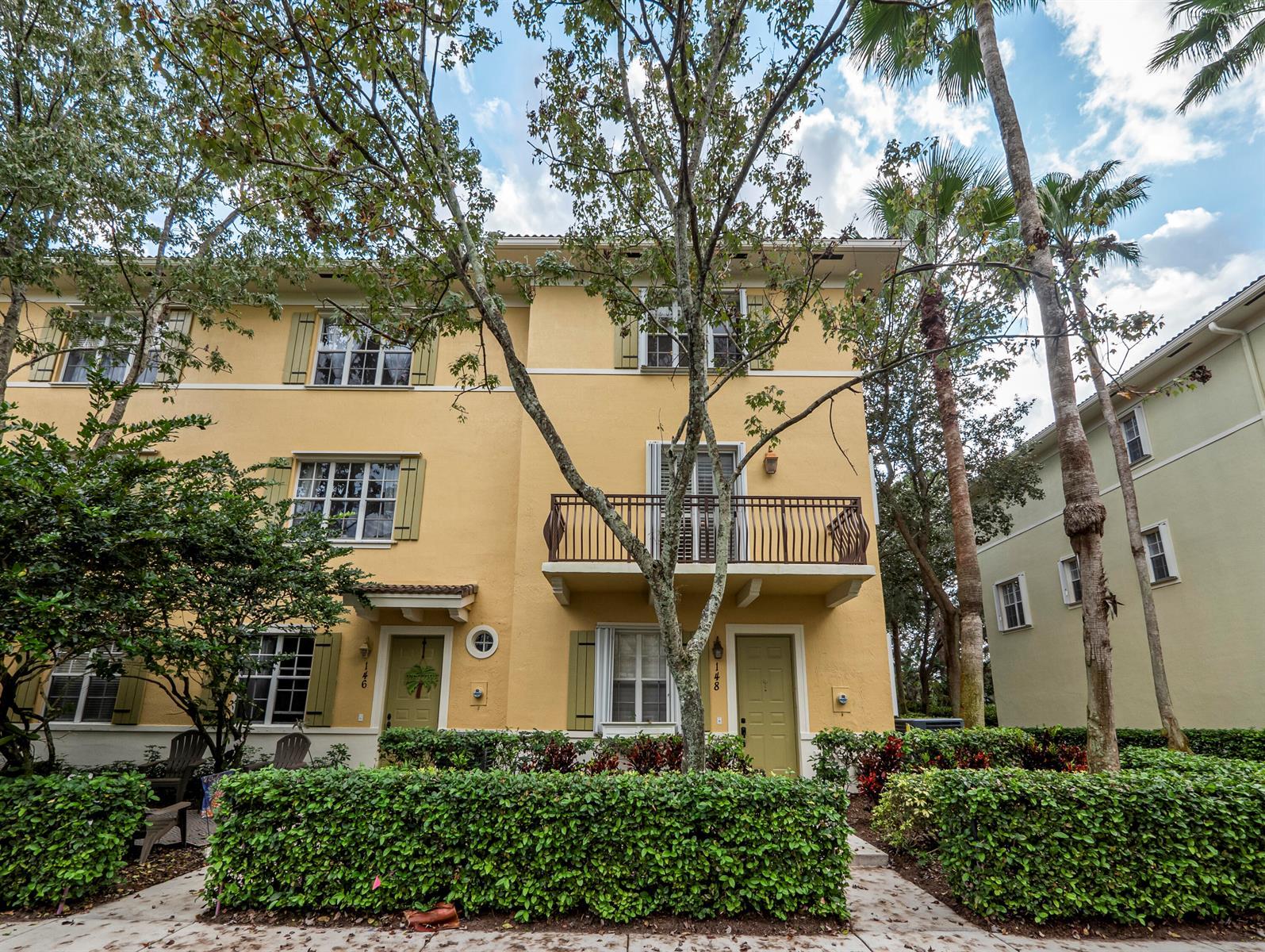 148 E Morning Dew Circle, Jupiter FL 33458 photo 2