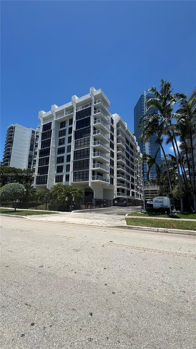 1440 Brickell Bay Dr # 810, Miami FL 33131