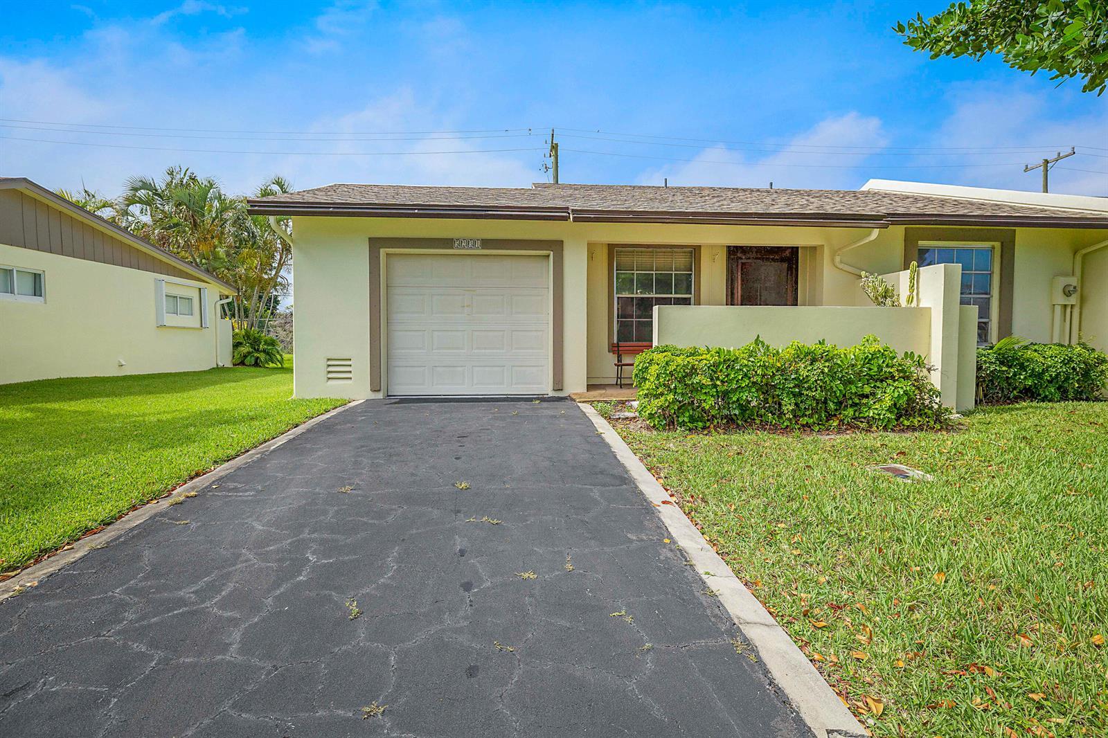 5231 Copperleaf Circle, Delray Beach FL 33484