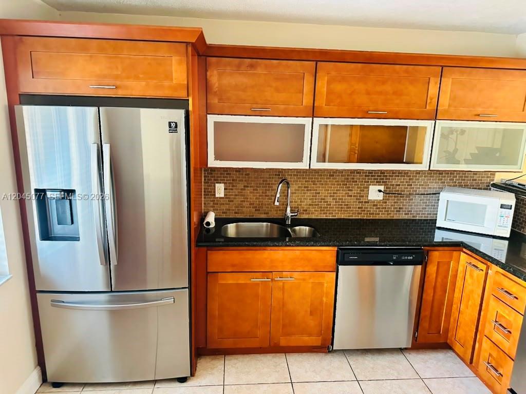 197 Lakeview Dr # 105, Weston FL 33326 photo 3
