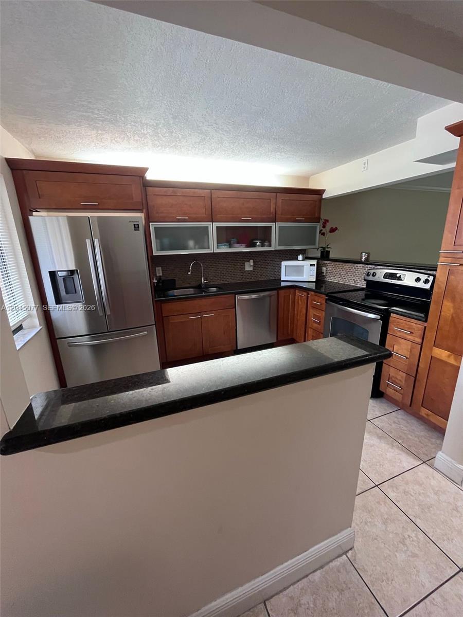 197 Lakeview Dr # 105, Weston FL 33326 photo 5