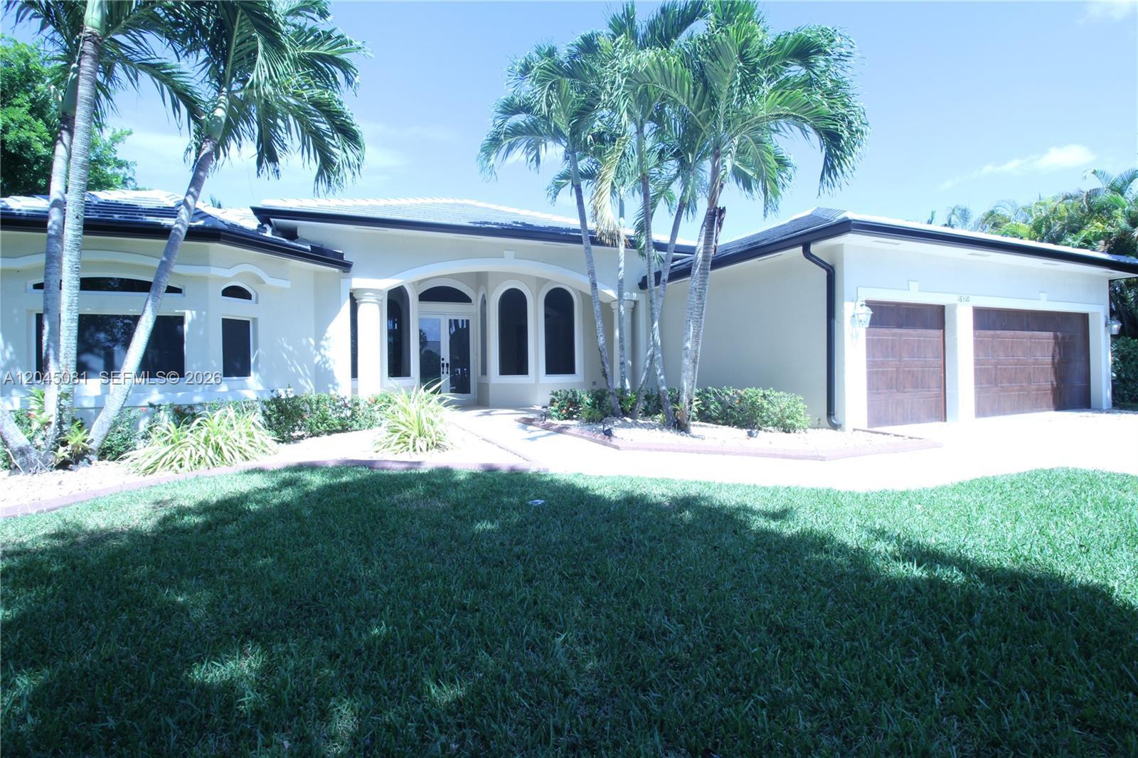16310 Paddock Ln, Weston FL 33326 photo 2