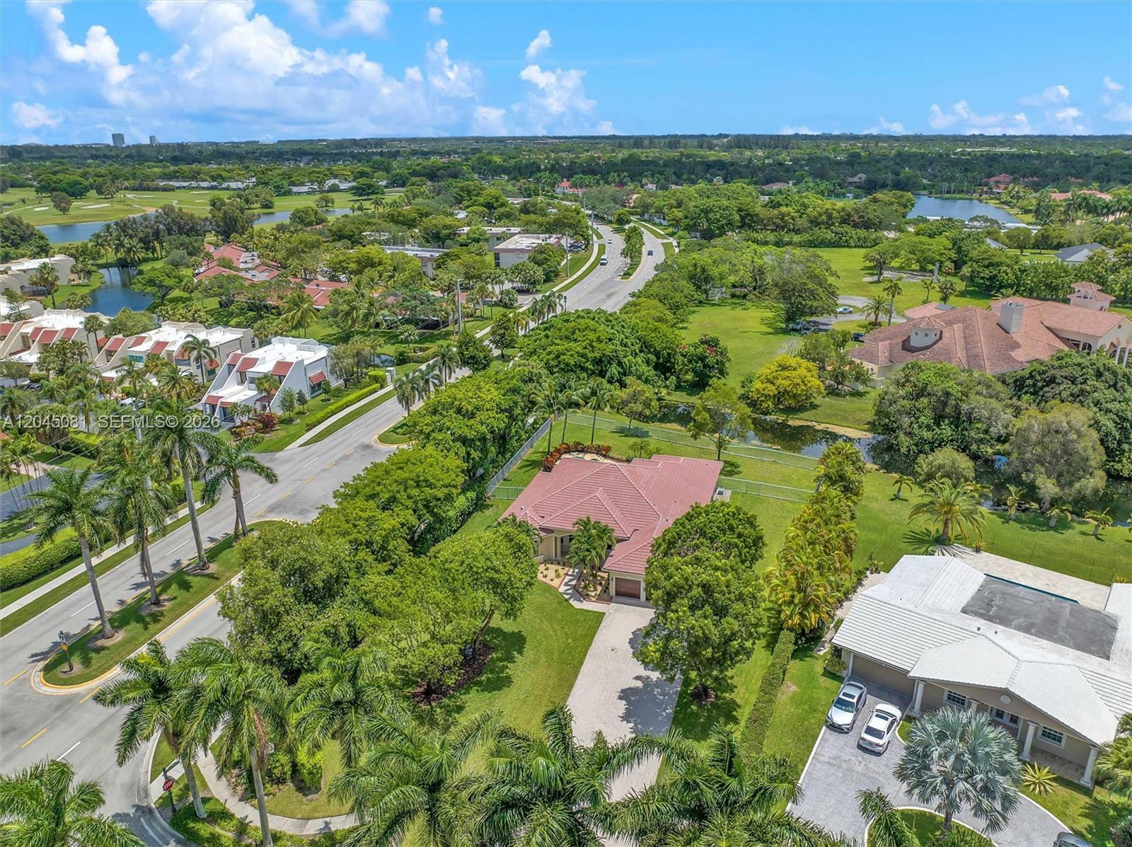 16310 Paddock Ln, Weston FL 33326 photo 3