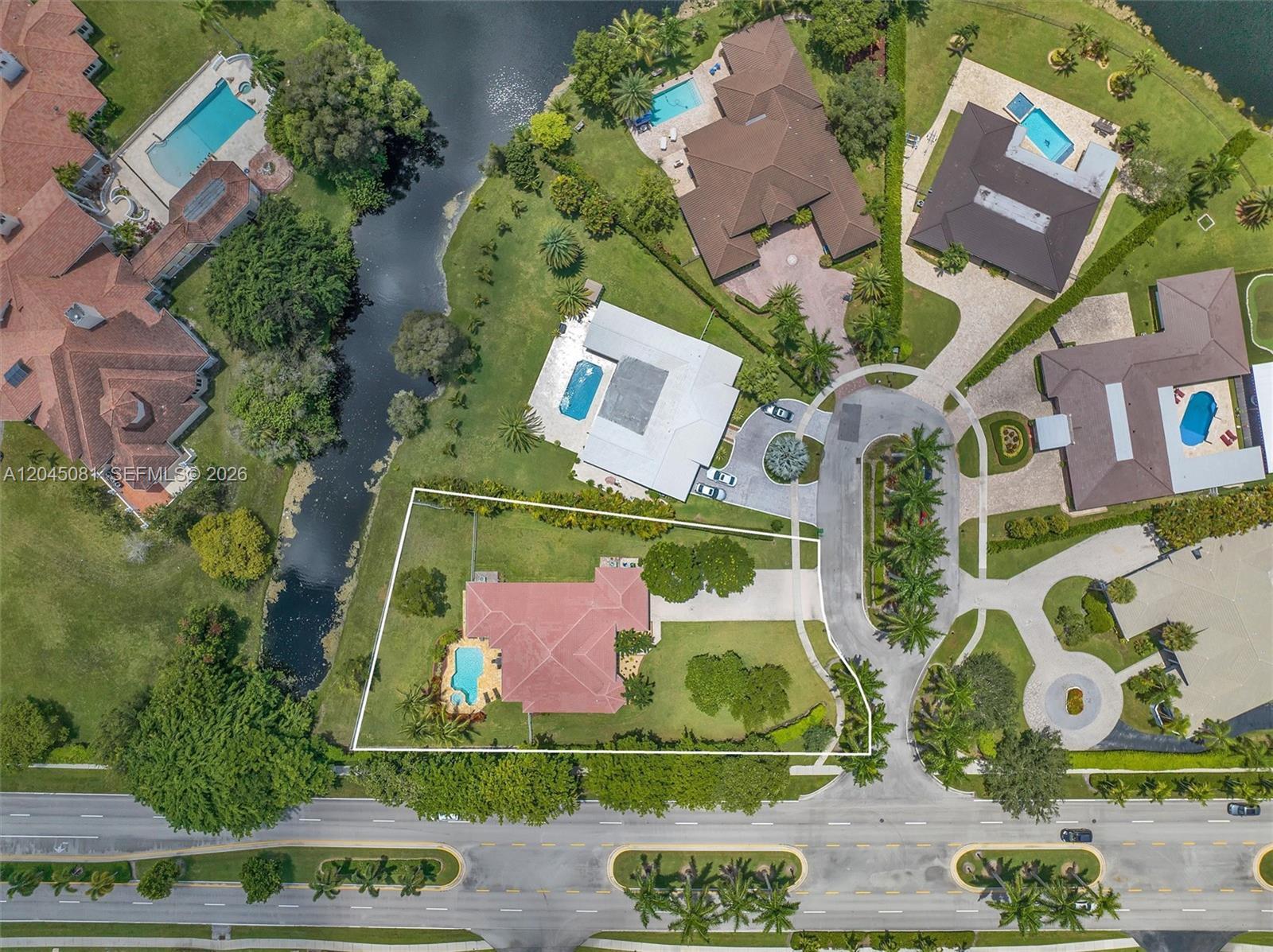 16310 Paddock Ln, Weston FL 33326 photo 5