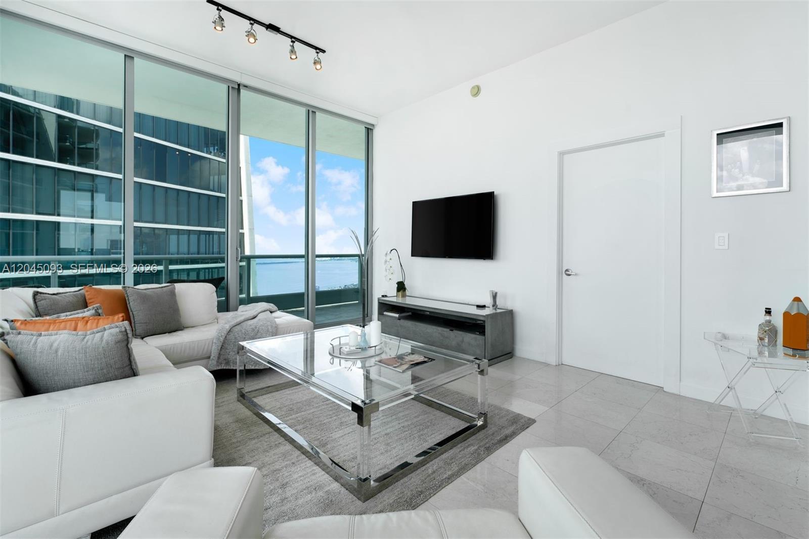 900 Biscayne Blvd # 5812, Miami FL 33132 photo 5