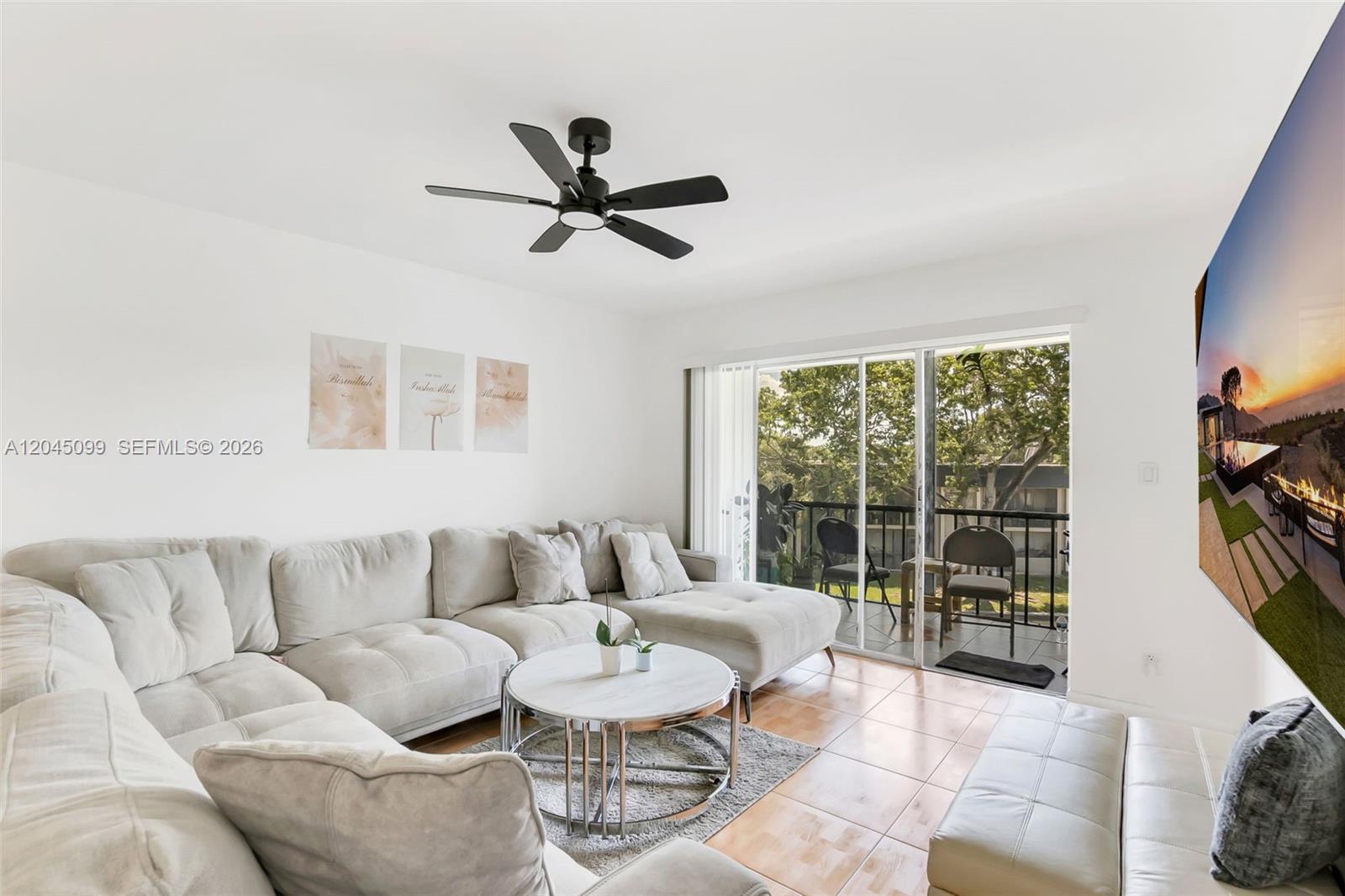 8020 N Colony Circle N. # 304, Tamarac FL 33321 photo 3