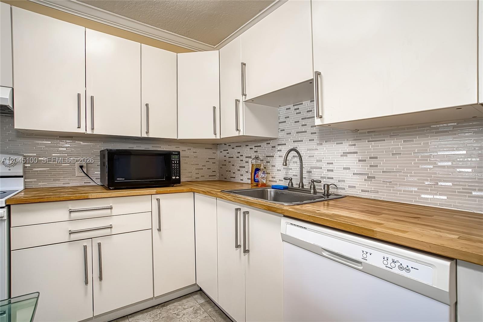 173 Ellesmere C # 173, Deerfield Beach FL 33442 photo 2