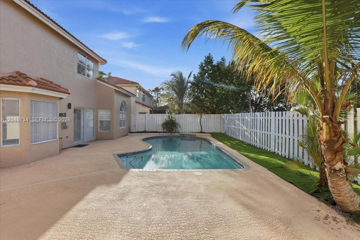13209 NW 12th Ct, Sunrise FL 33323 photo 5