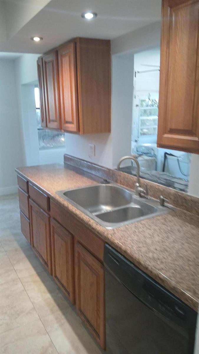 6231 SW 9th Place, North Lauderdale FL 33068 photo 3