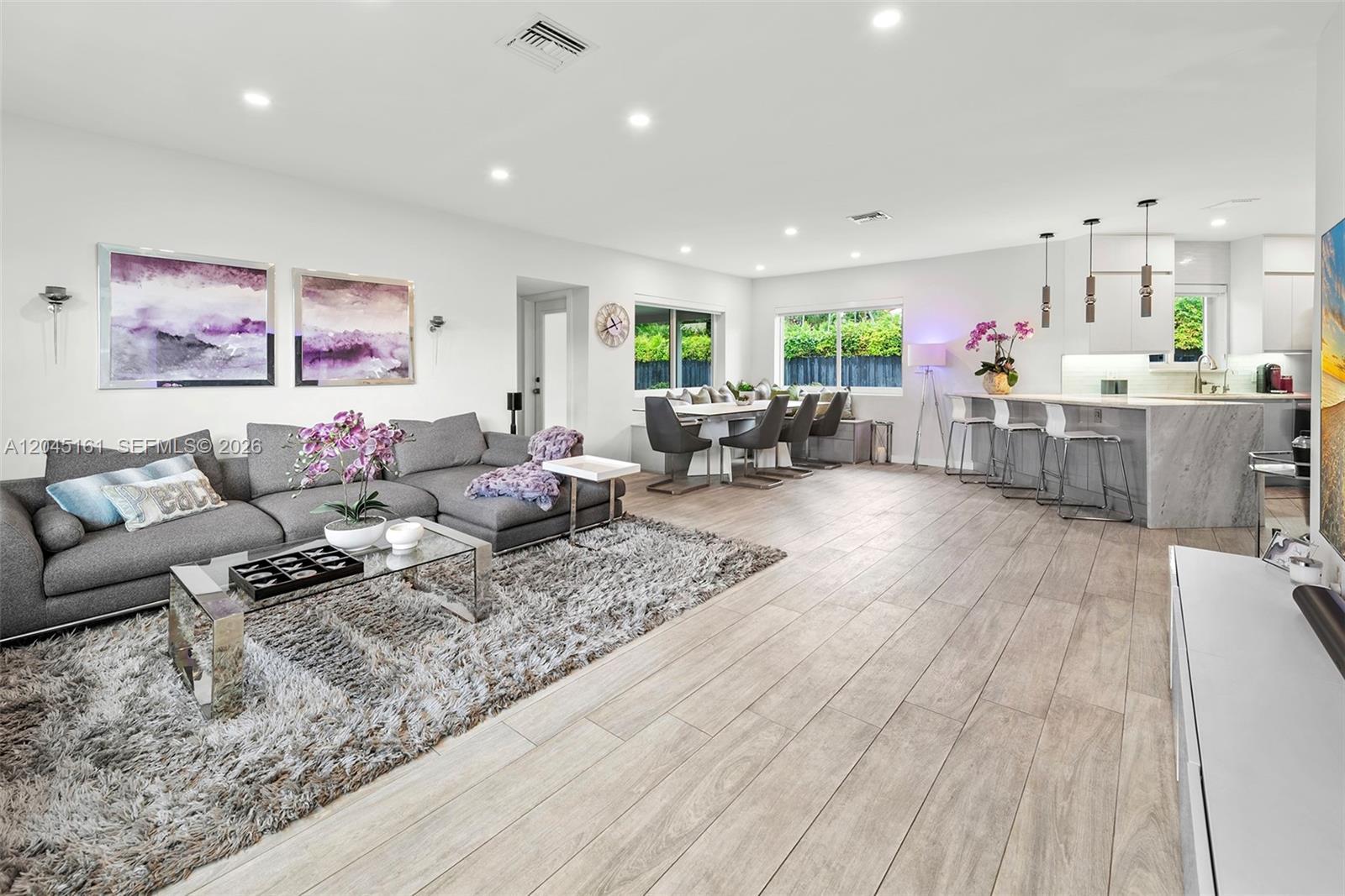 1724 71st St, Miami Beach FL 33141 photo 2