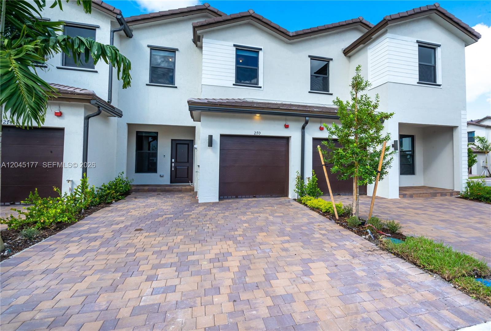 270 SW 159th Pl, Pembroke Pines FL 33027