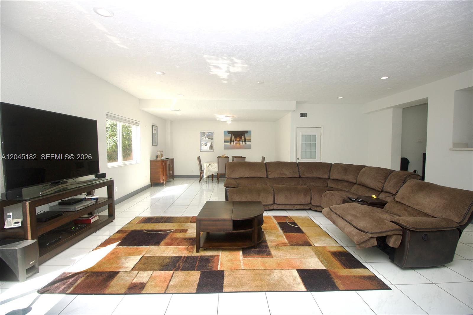 14431 NW 15th Dr, Miami FL 33167 photo 2