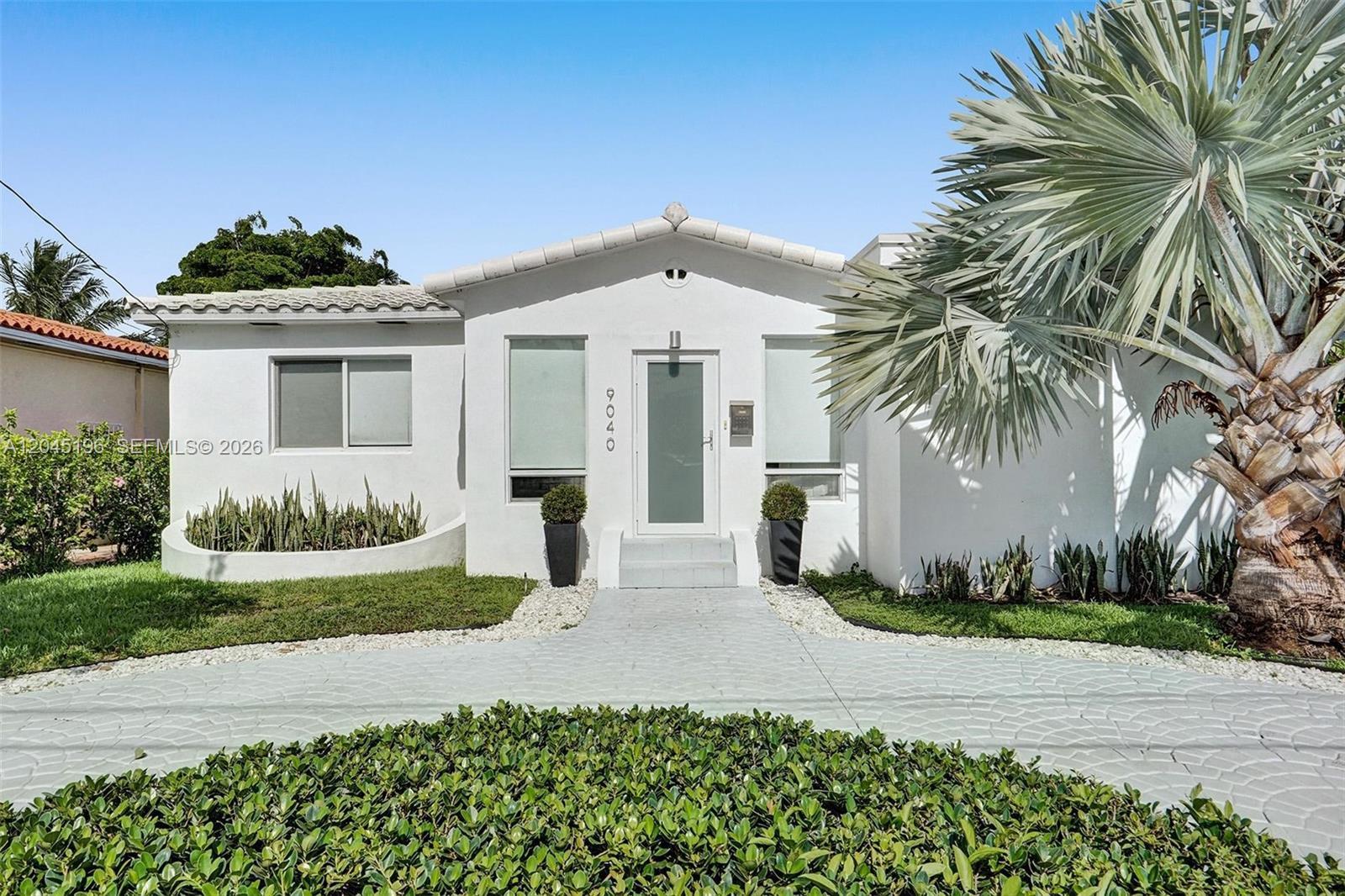 9040 Carlyle Ave, Surfside FL 33154