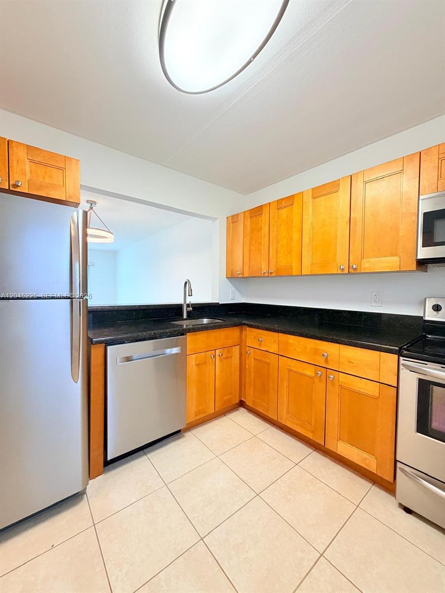 7705 Camino Real # B413, Miami FL 33143 photo 4