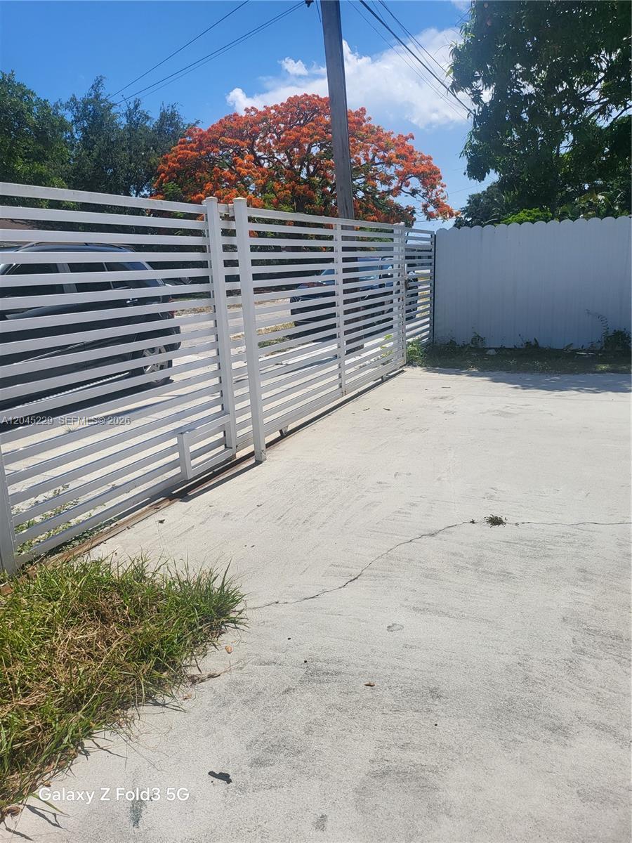 2467 NW 95th Ter, Miami FL 33147 photo 4