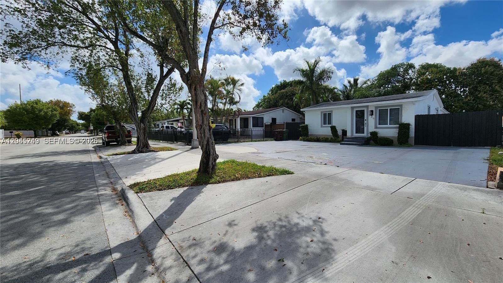 734 W 32nd St # 734, Hialeah FL 33012 photo 3