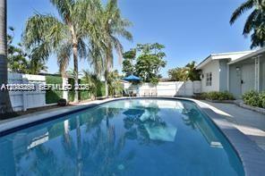 250 SE Park St # 2, Dania Beach FL 33004