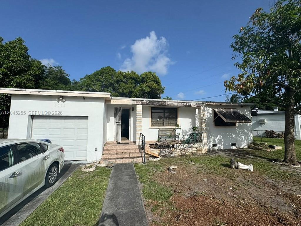 9025 NW 9th Ct, Miami FL 33150 photo 2