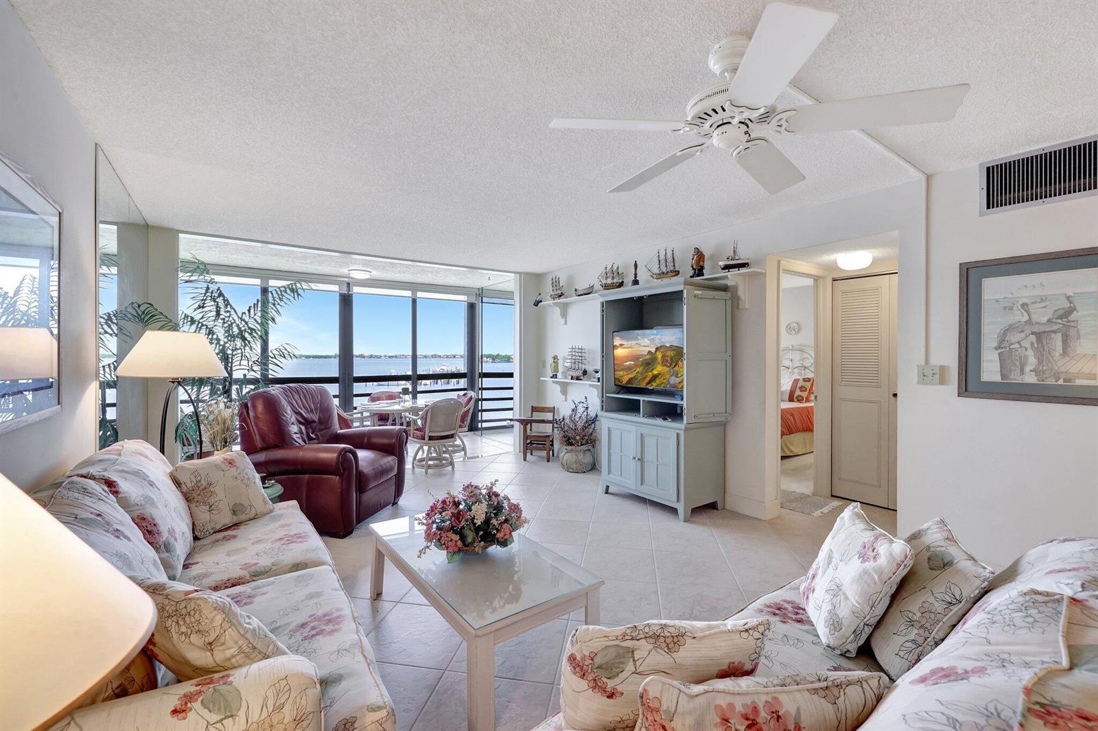 1950 SW Palm City Road # 304, Stuart FL 34994 photo 4