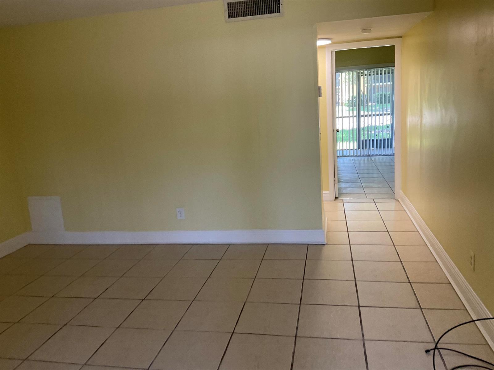 310 Meadows Circle, Boynton Beach FL 33436 photo 3