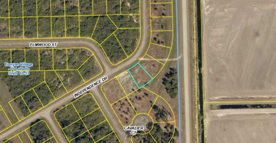 523 Independence Drive, FL 33935 photo 4