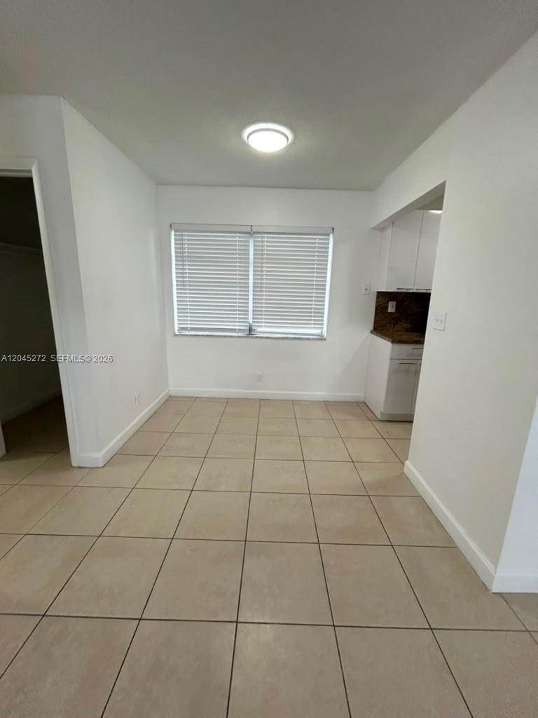 2435 Van Buren St APT 1B, Hollywood FL 33020 photo 2