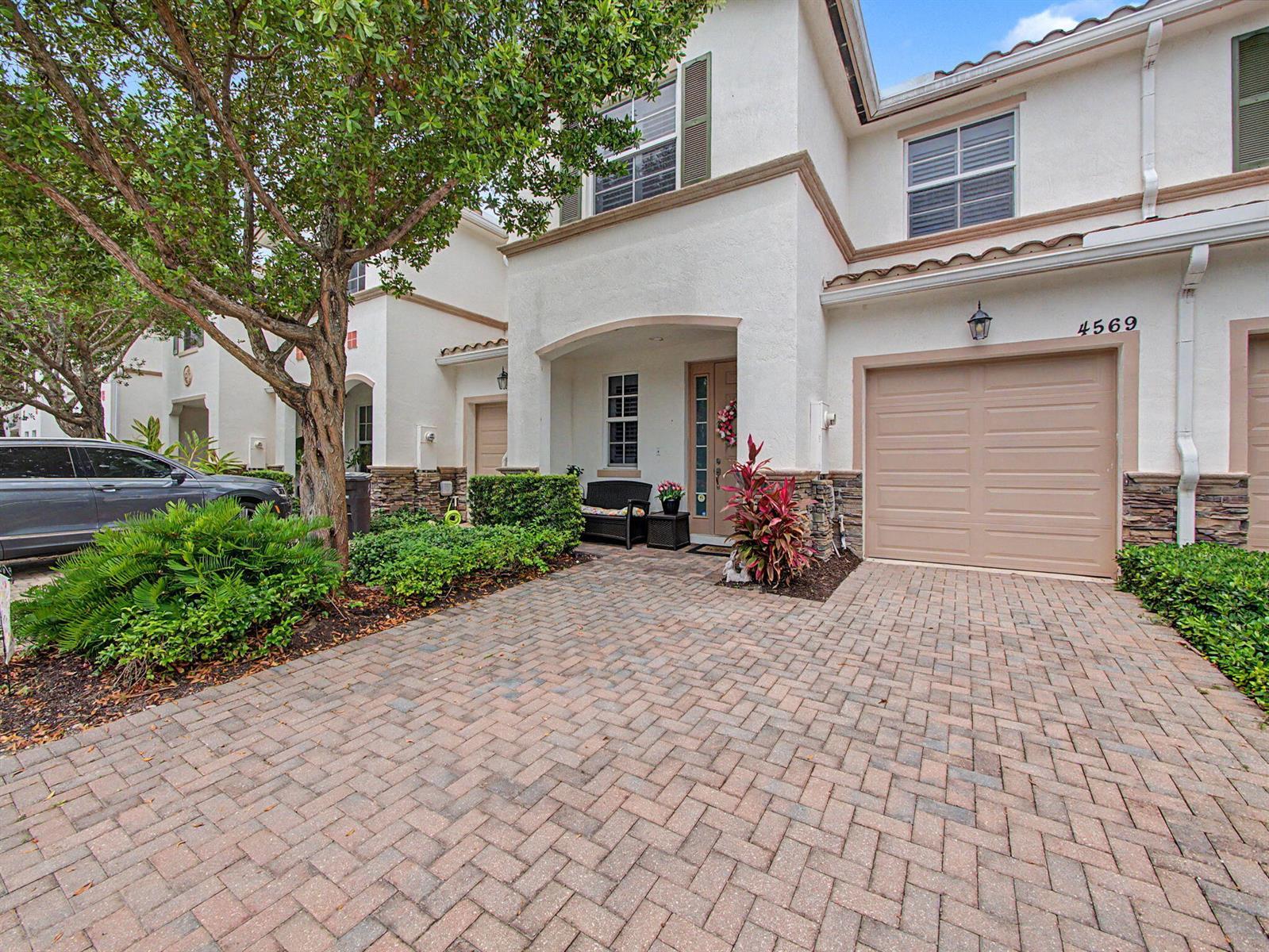 4569 Tara Cove Way, West Palm Beach FL 33417 photo 3