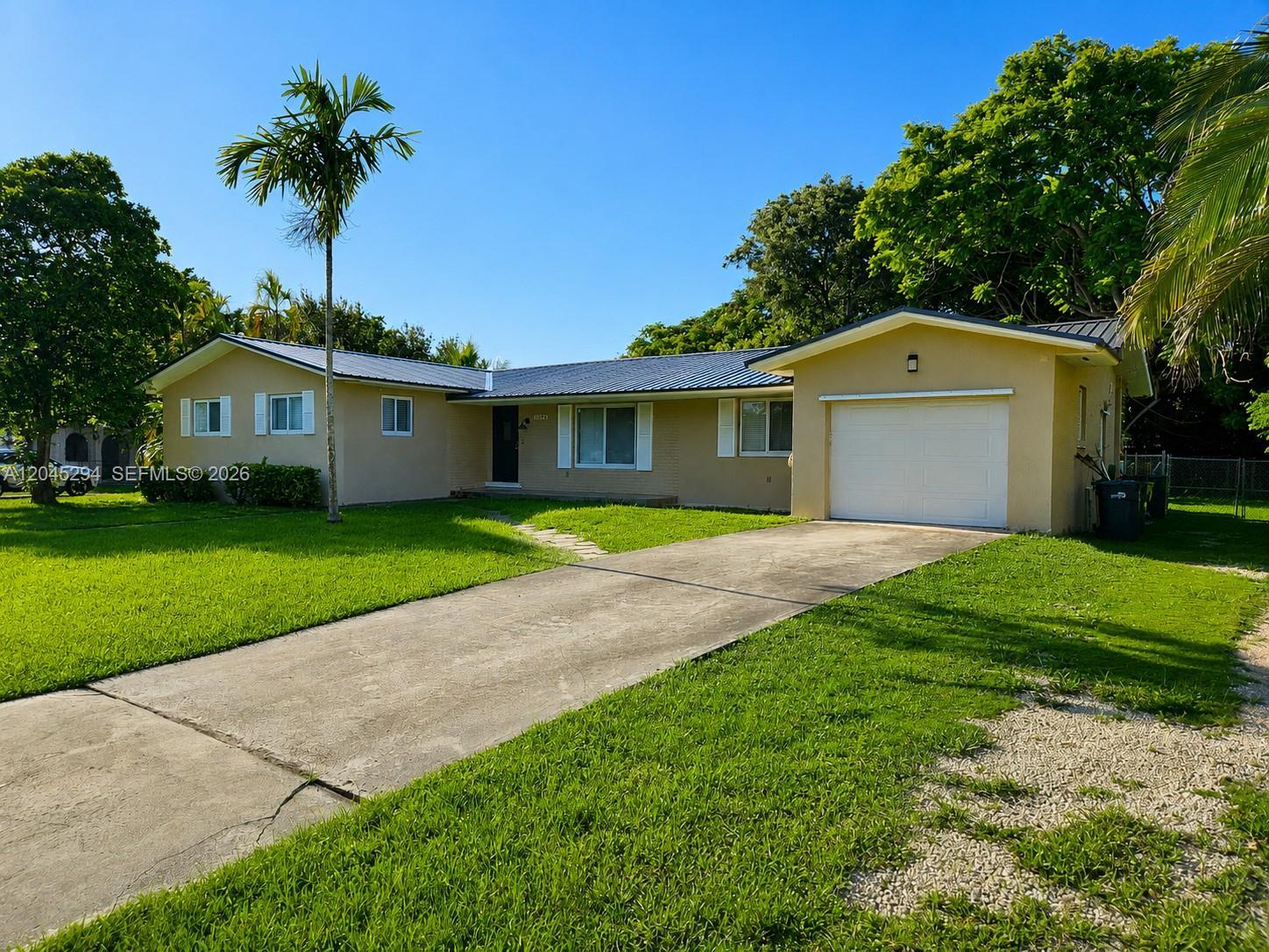10521 SW 125th St, Miami FL 33176 photo 2