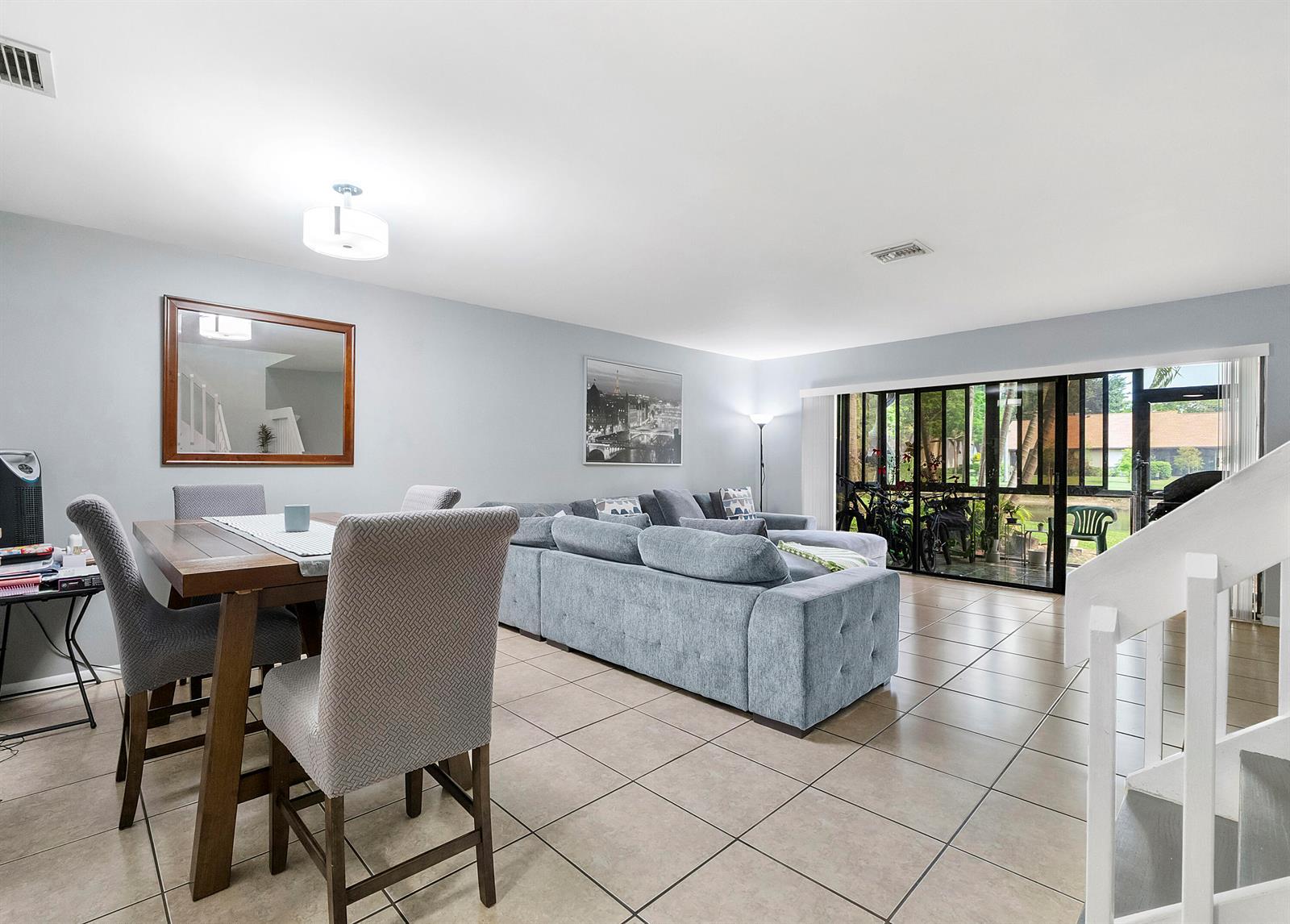 4393 Carambola Circle N, Coconut Creek FL 33066 photo 2